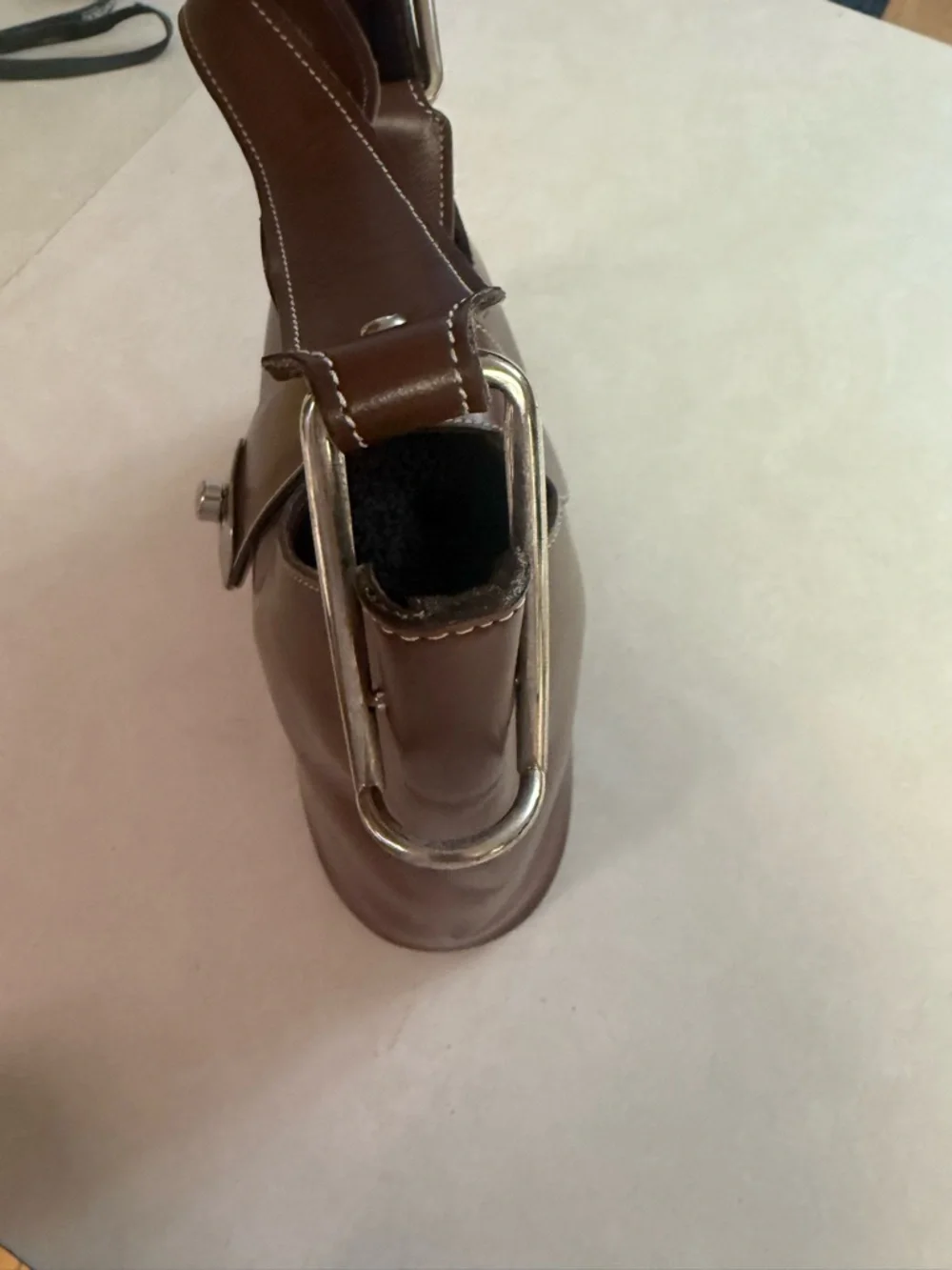 Dooney & Bourke Chestnut Brown Leather Shoulder Bag with Silver Hardware VINTAGE - Picture 6 of 10